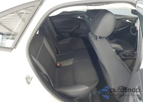 2014 Ford Focus Se z USA, uszkodzony, nr VIN 1FADP3F22EL446427